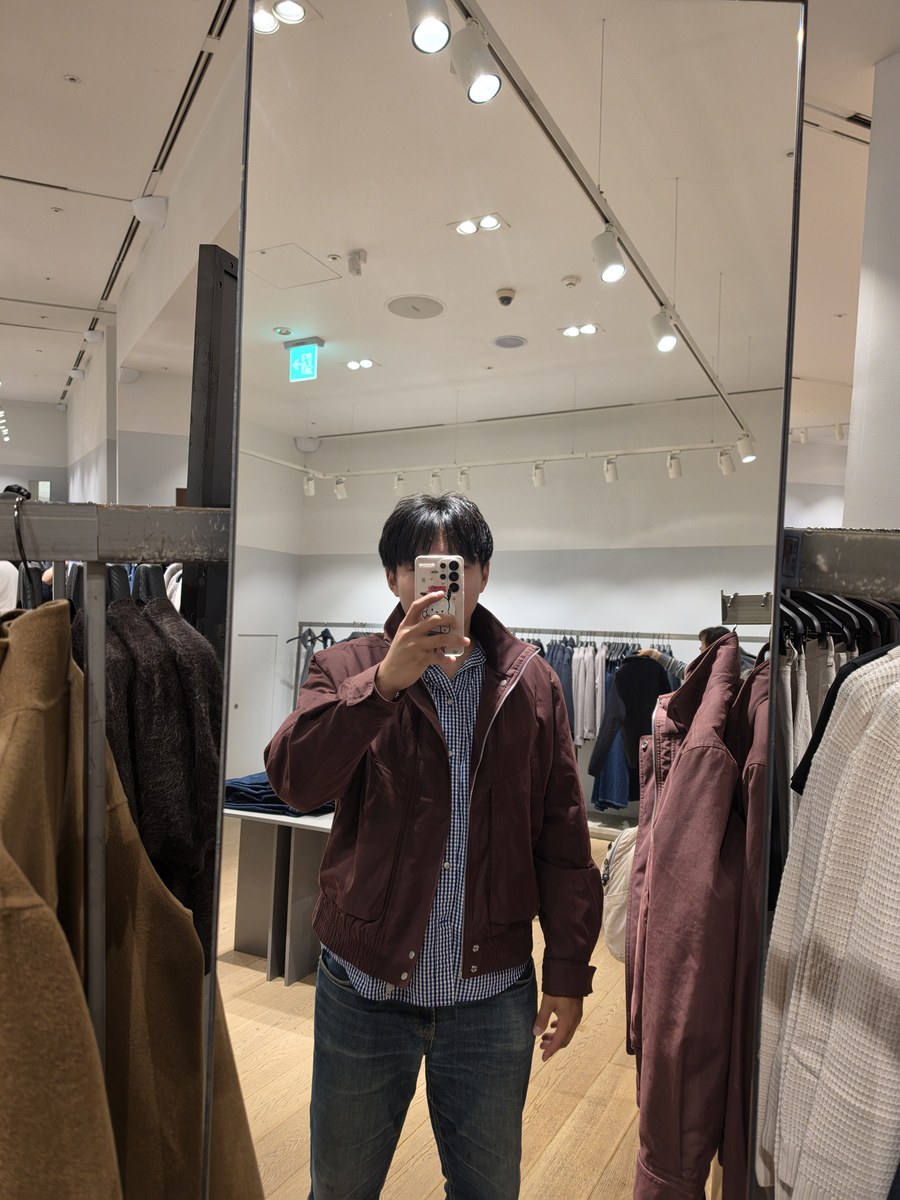 옷가게 거울 셀카